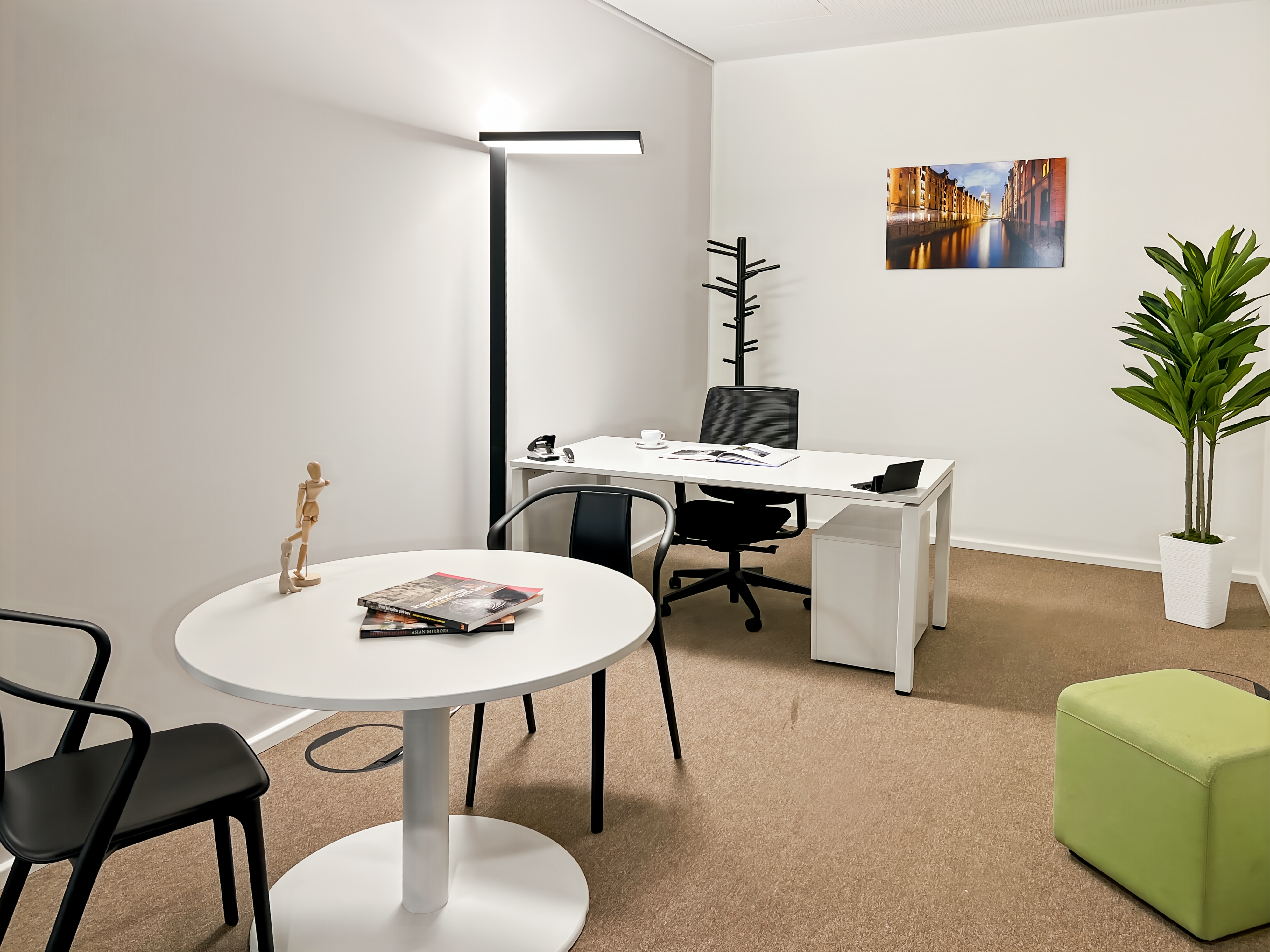 Coworking Space: Arbeitsplätze, Services und Support unterstützen Sie bei der Arbeit in Signature Jungfernstieg