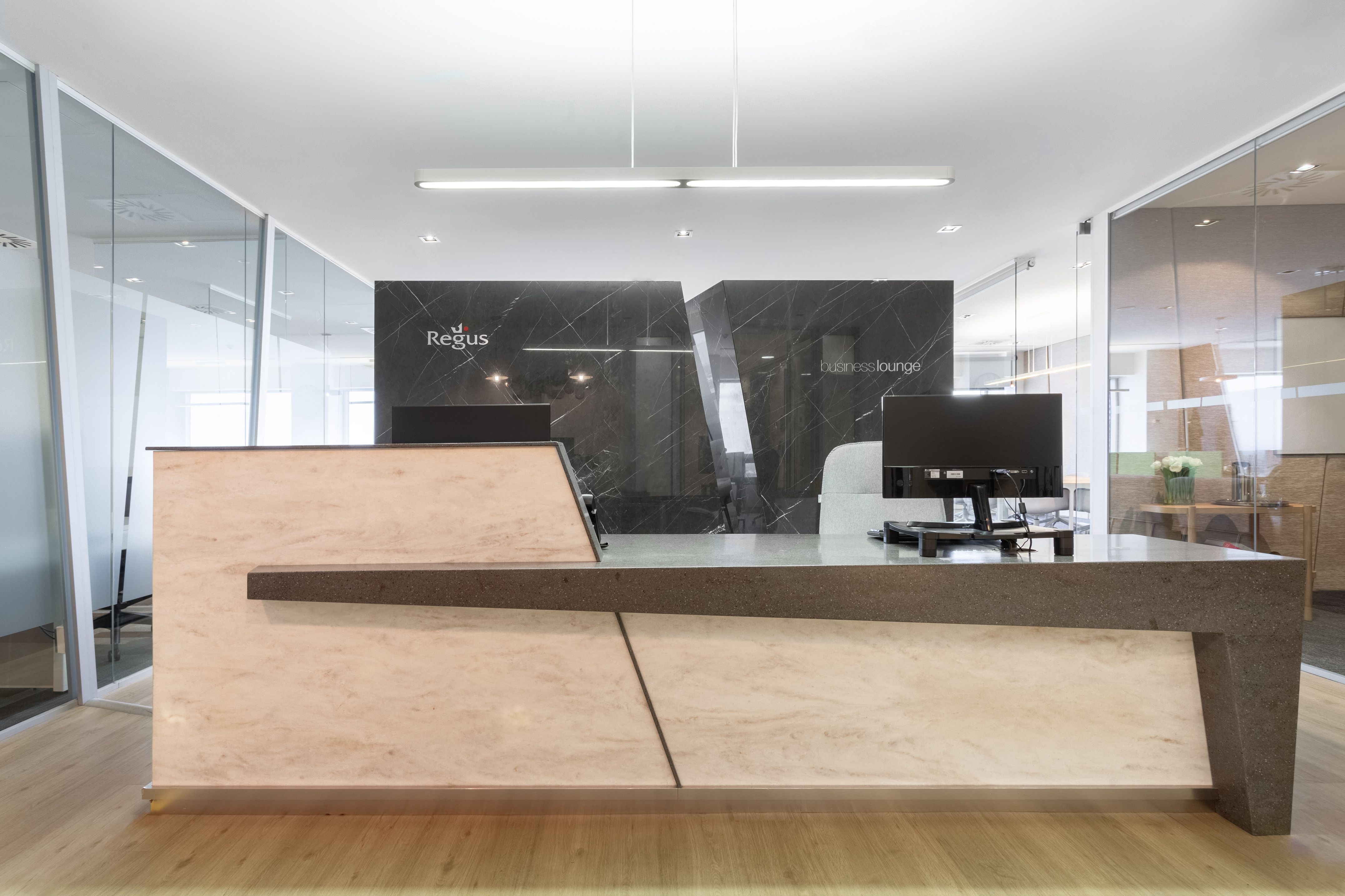 Coworking spaces - Berlin - Arbeitsplätze, Services und Support unterstützen Sie bei der Arbeit in Signature am Kurfürstendamm