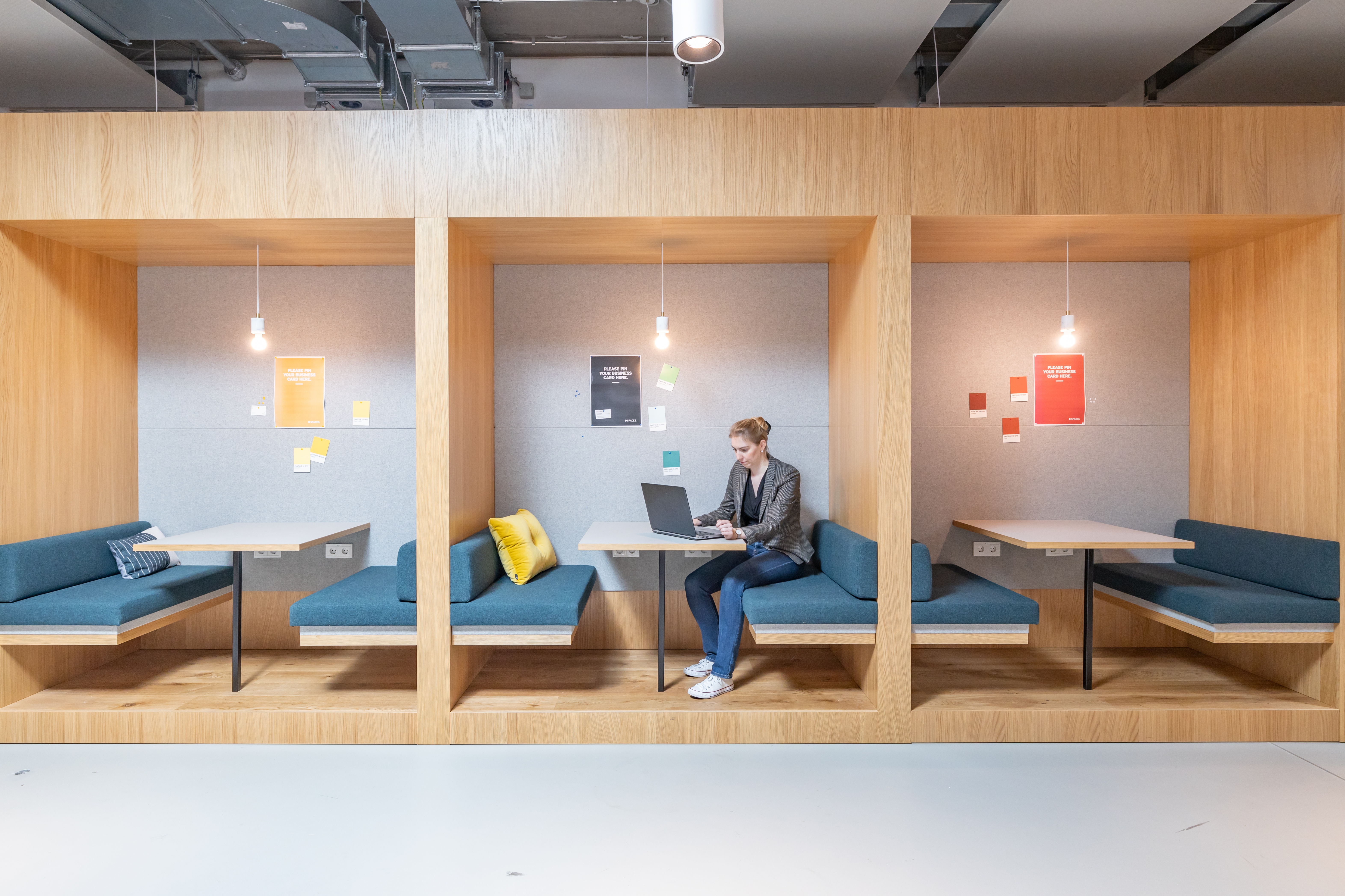 Coworking Space: Arbeitsplätze, Services und Support unterstützen Sie bei der Arbeit in Spaces Werksviertel