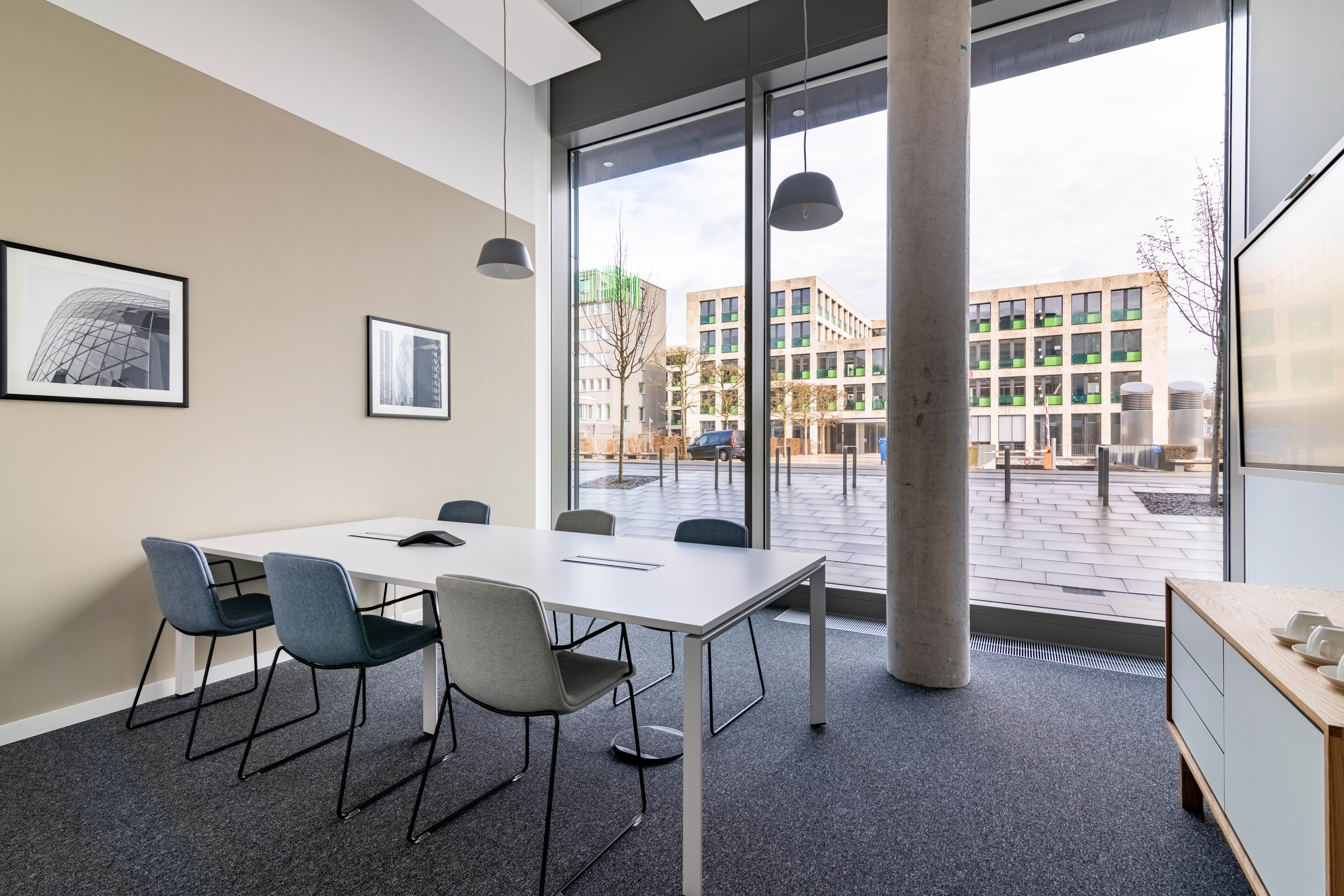 Coworking Spaces - Hessen - Flexible Arbeitsplätze in Regus Basler Strasse