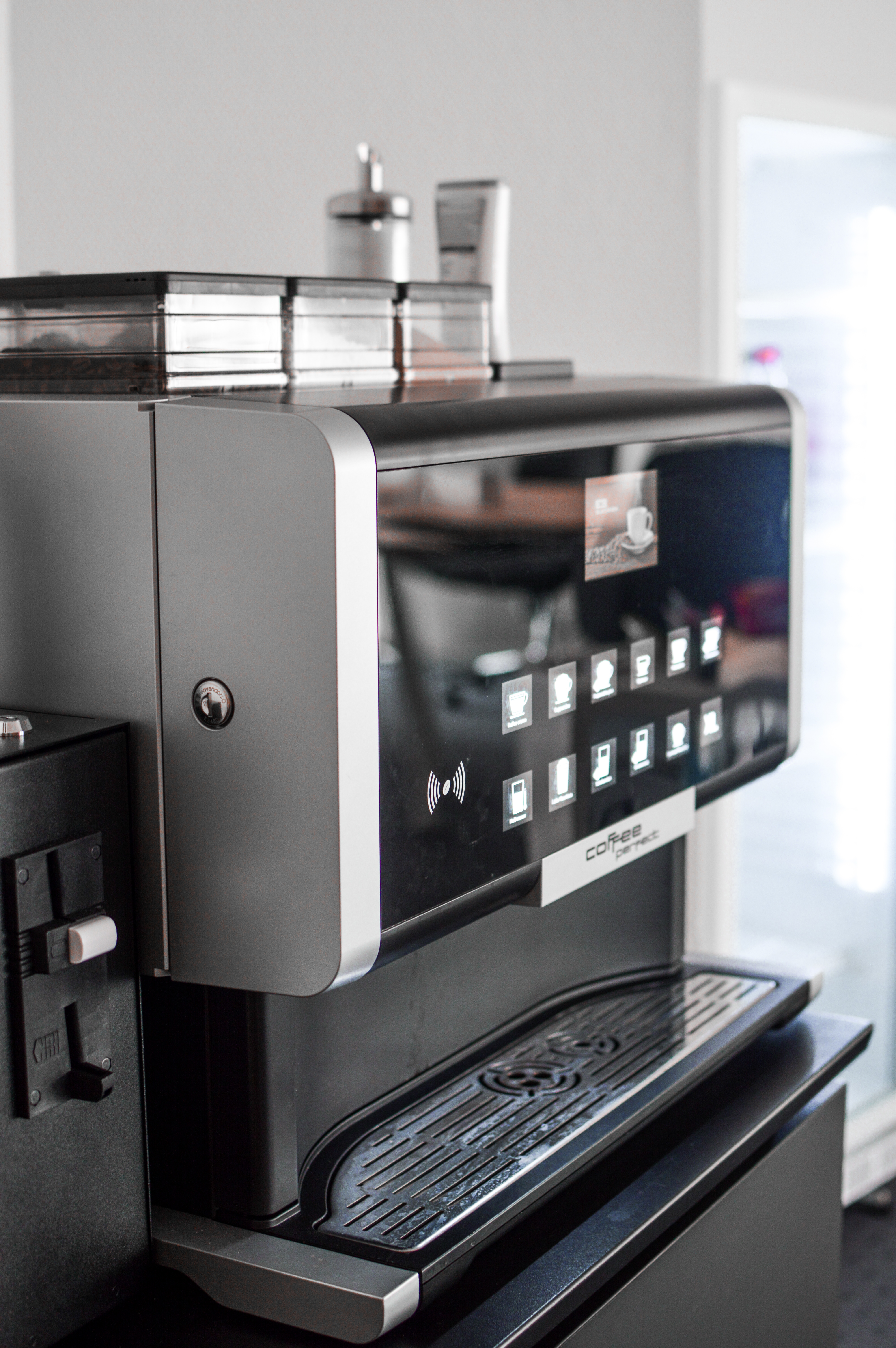 Coworking Space: Professioneller Kaffeebereich - work connect