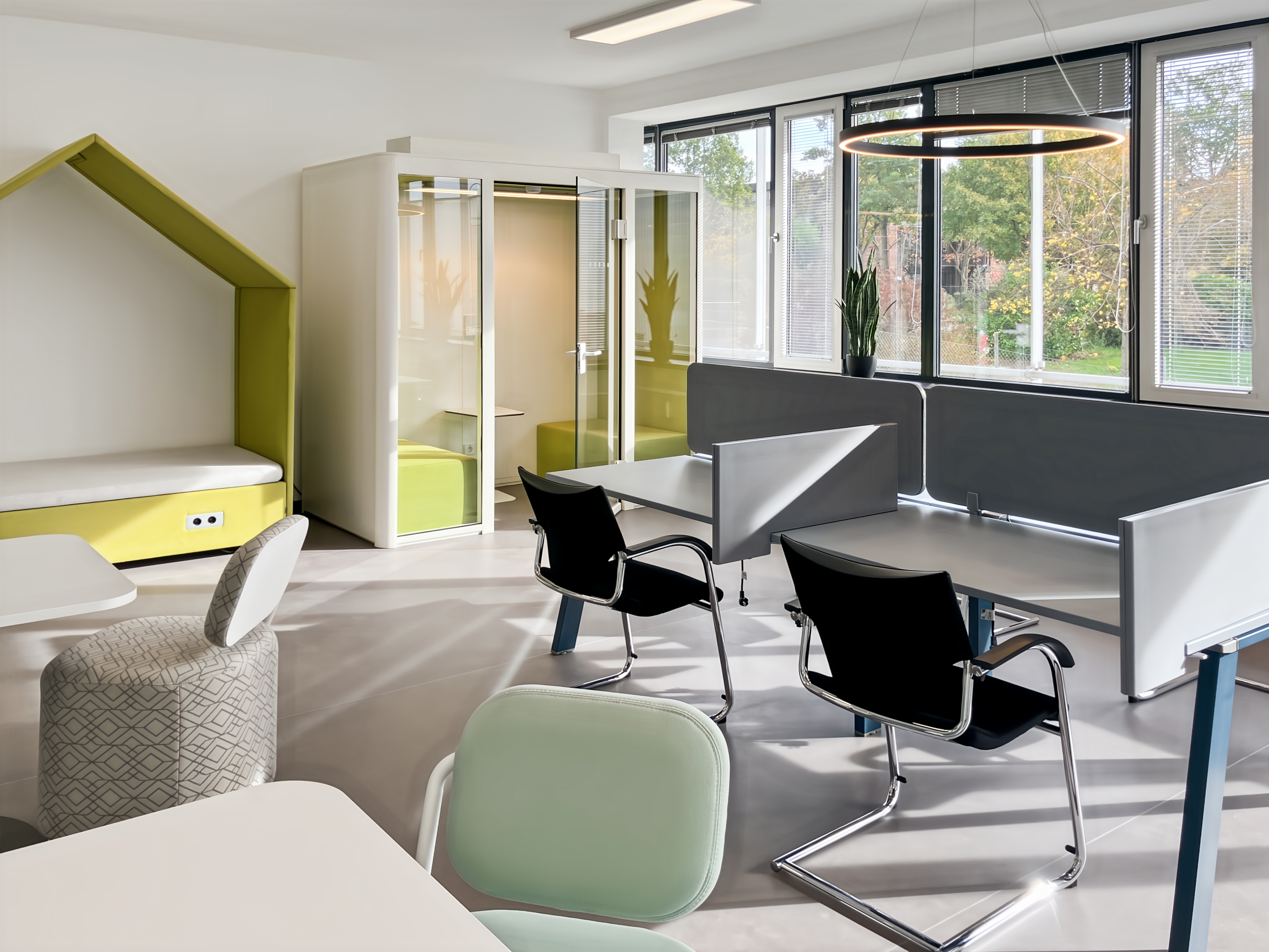 Coworking Spaces - Zugang 24/7 - Darmstadt old town - Flexible Arbeitsplätze in Regus Uhlandstraße