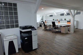 Coworking Space: Coworking ProfiTABLE