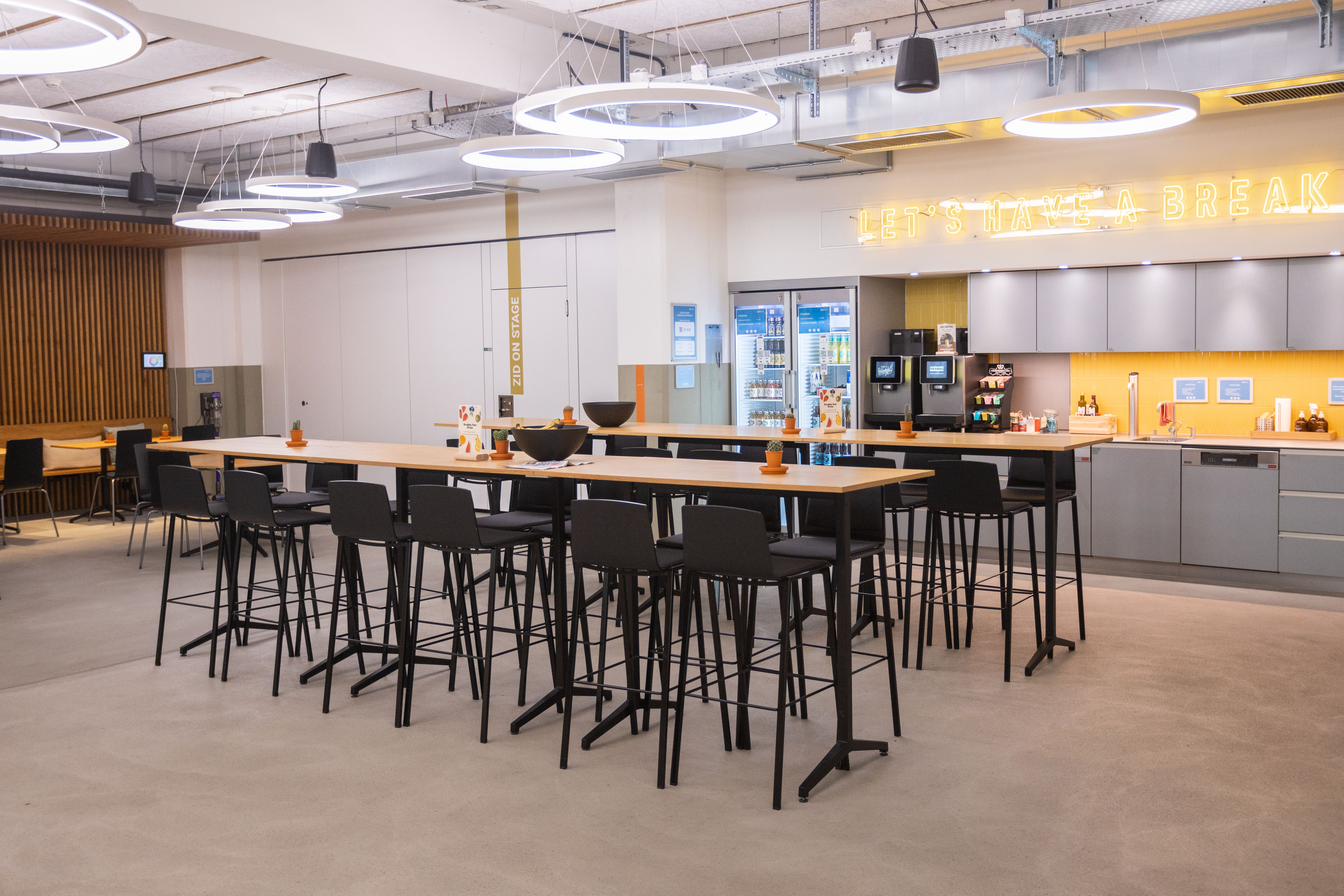 Coworking Space: Cafeteria - ZID Bernapark AG