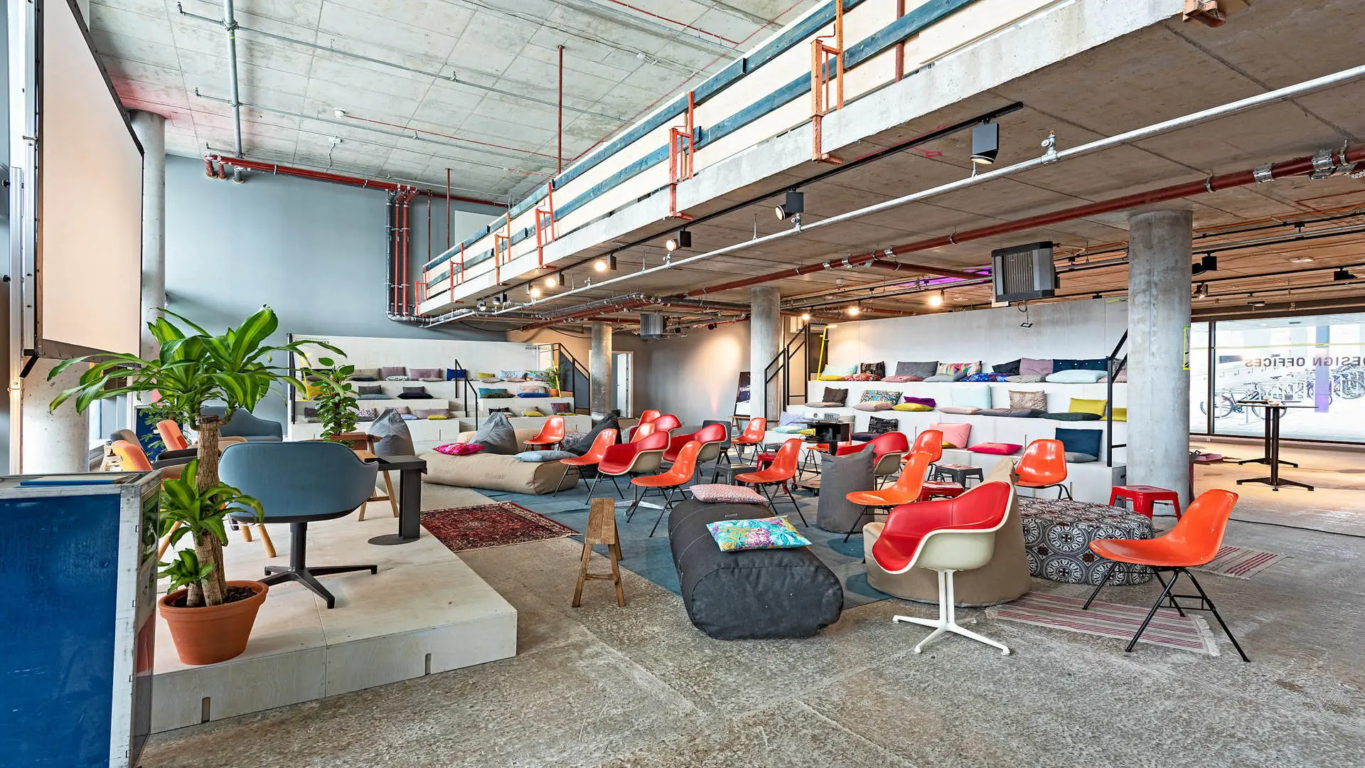 Coworking Spaces - Typ: Shared Office - Köln - Entdecken Sie die vielen Möglichkeiten, um in Design Offices Mediapark auf Ihre Art zu arbeiten