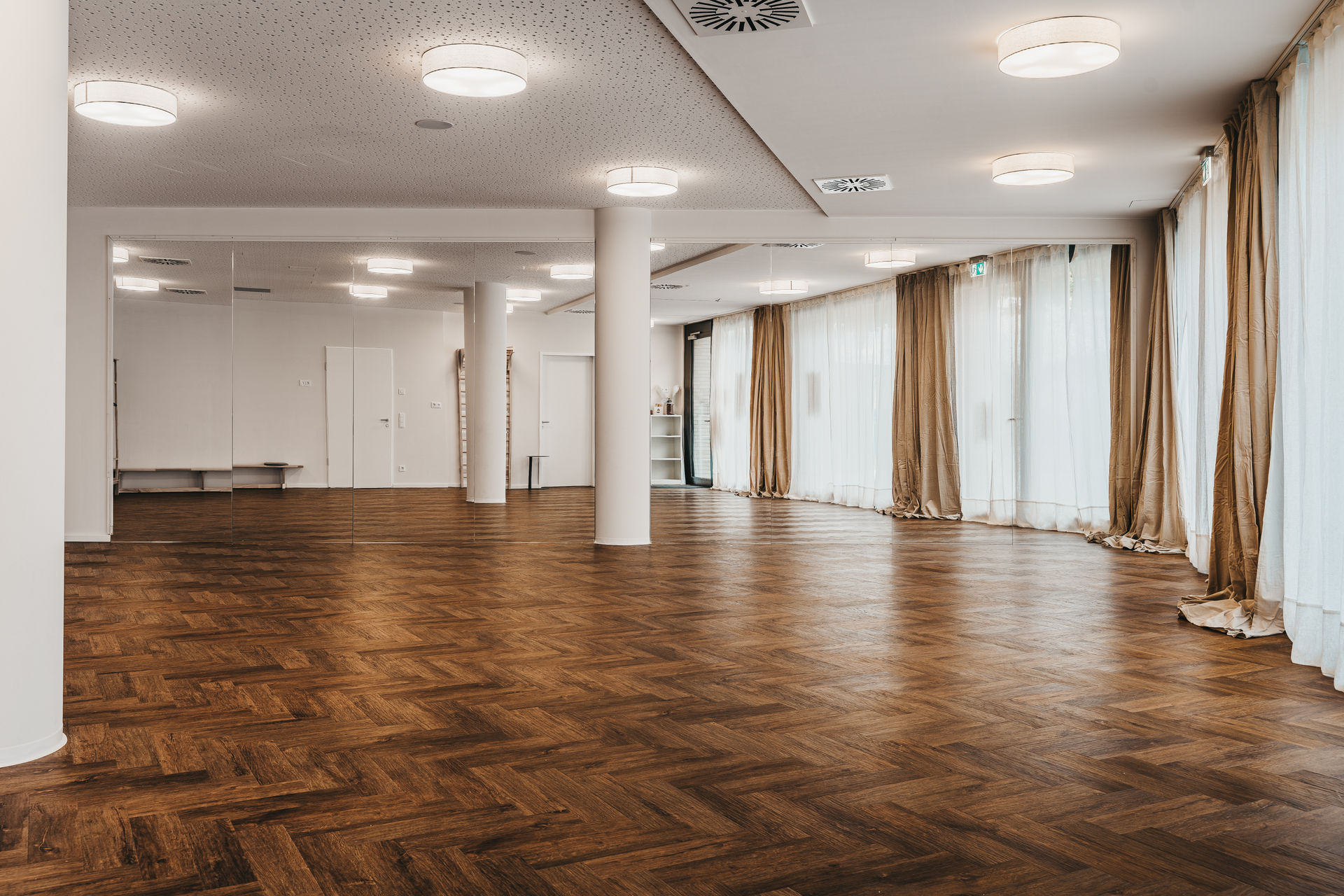 Coworking Spaces - Brandenburg Süd - Mietbare Eventlocation für größere Events ()ca. 100qm) - Homebase-Café