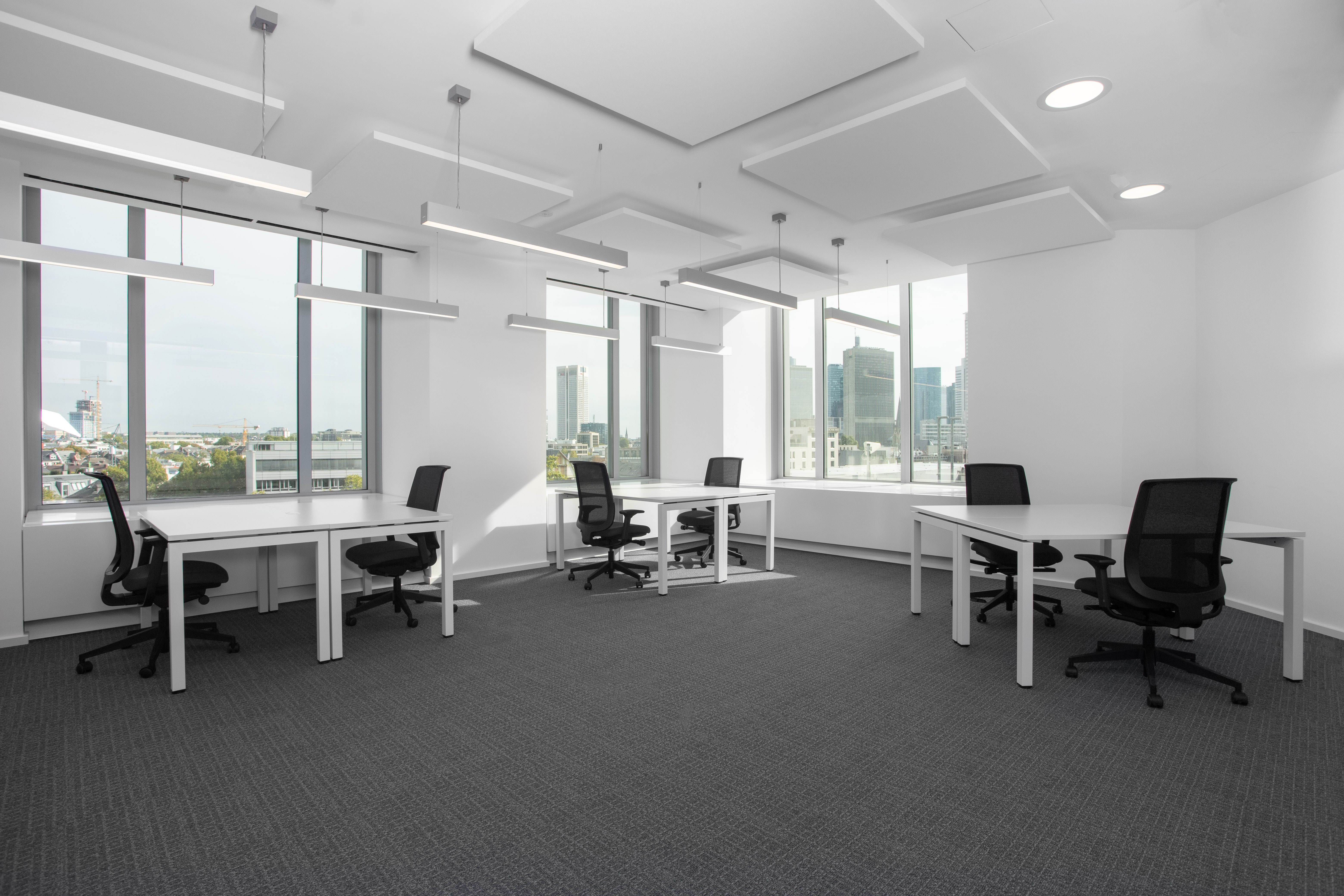 Coworking Spaces - Hessen - All-inclusive-Zugang zu Arbeitsplätzen, virtuellen Büros und Besprechungsräumen in Regus Messeturm