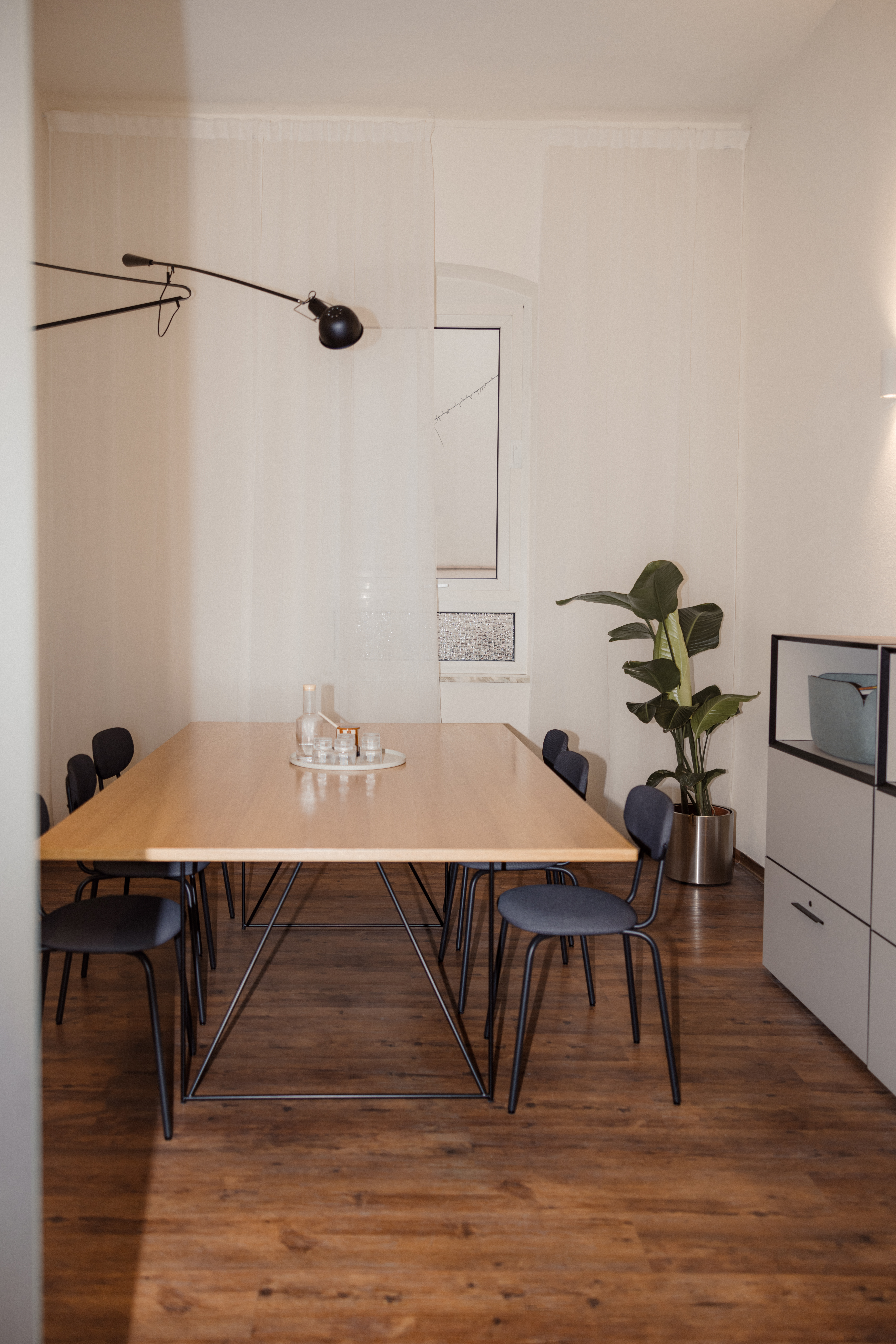 Coworking spaces - Pfalz - Meetingraum für bis zu 6 Personen für Workshops und Kundentermine - voos designstudio – Bürogemeinschaft Ludwigshafen