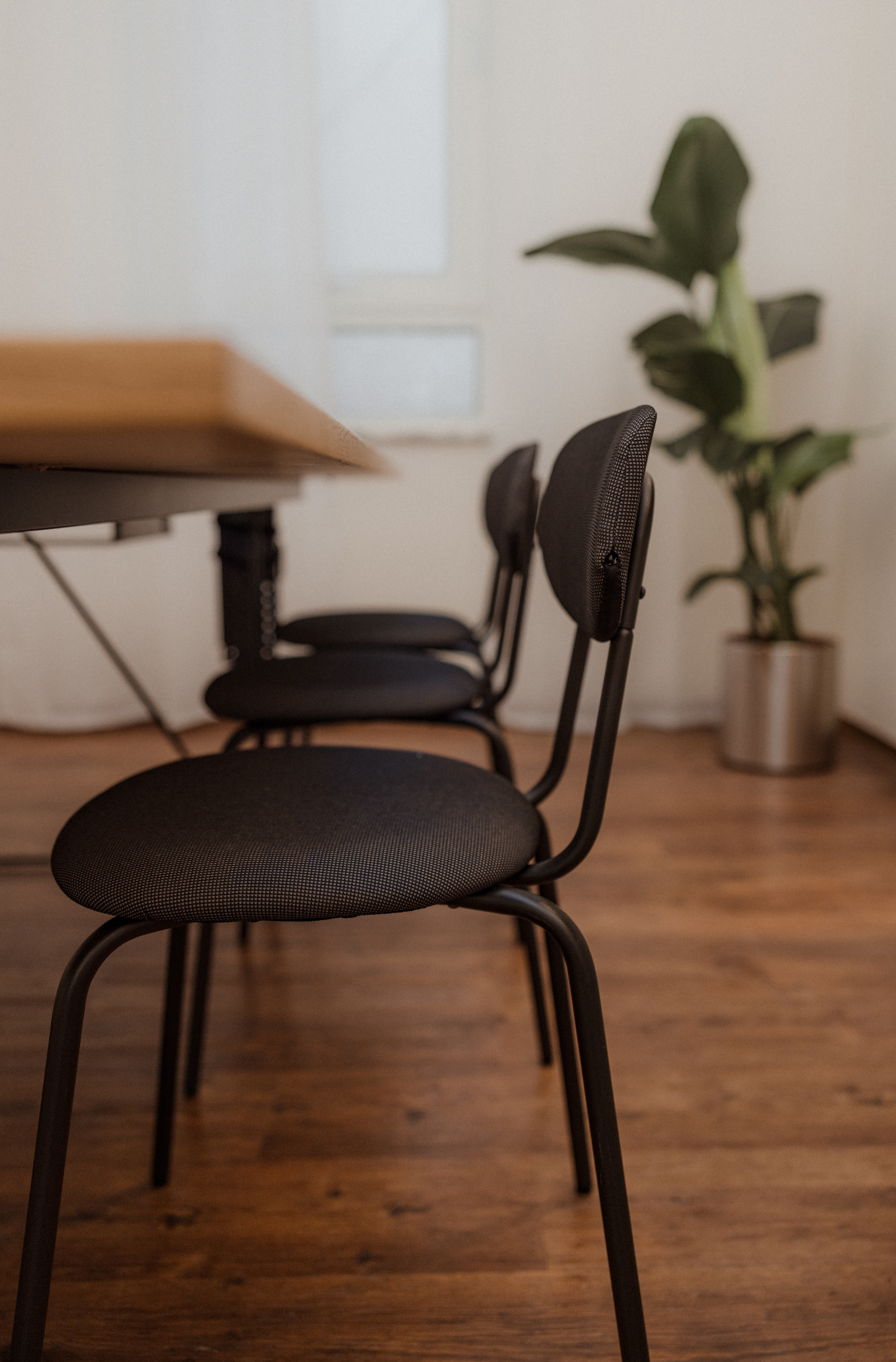 Coworking spaces - Pfalz - Meetingraum für bis zu 6 Personen für Workshops und Kundentermine - voos designstudio – Bürogemeinschaft Ludwigshafen
