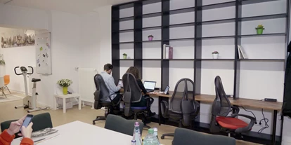 Coworking Spaces - Brandenburg Süd - Konferenztisch - mandel open space