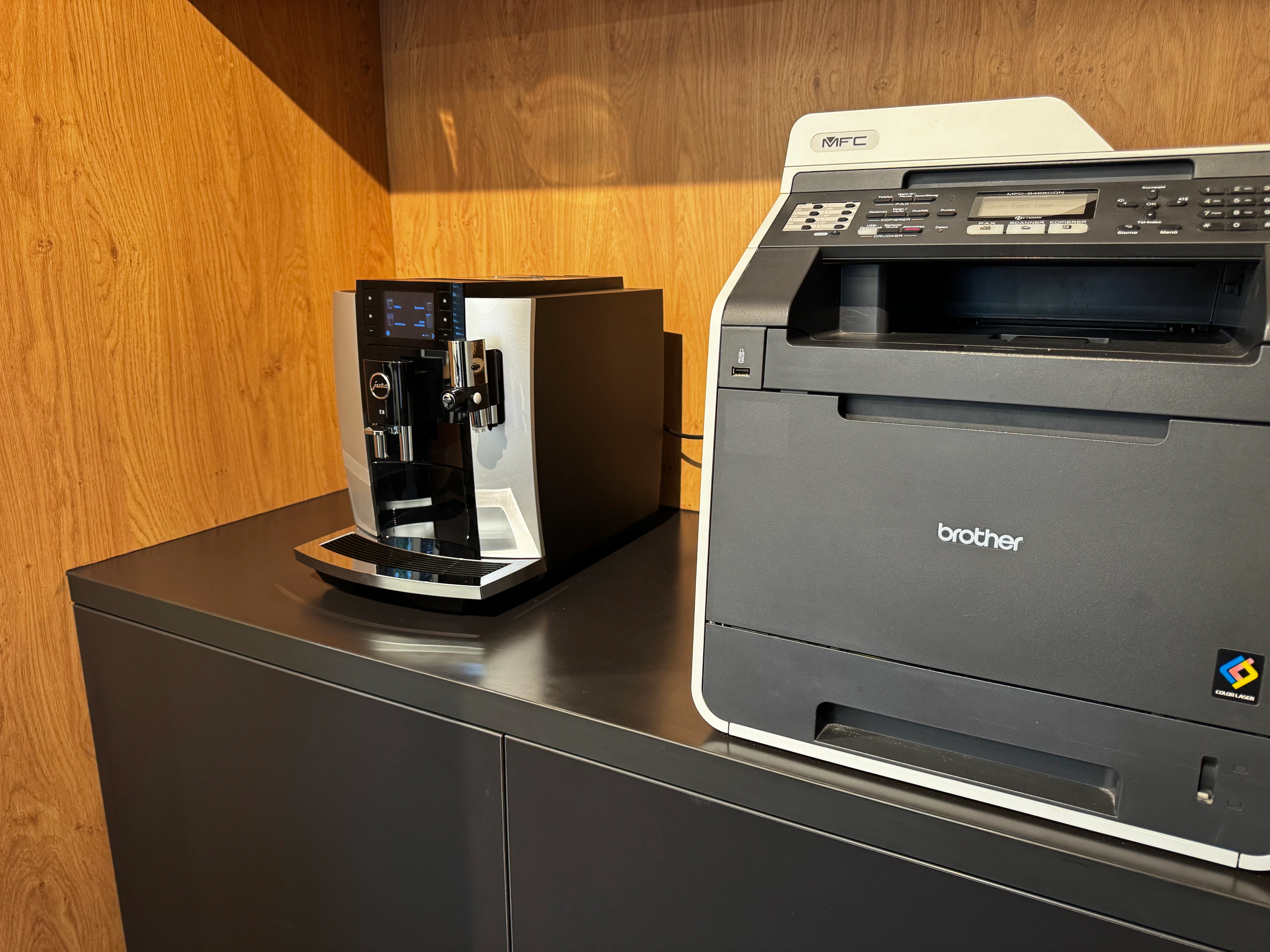 Coworking Space: Drucker und Kaffemaschine (inklusive) - InnSpace