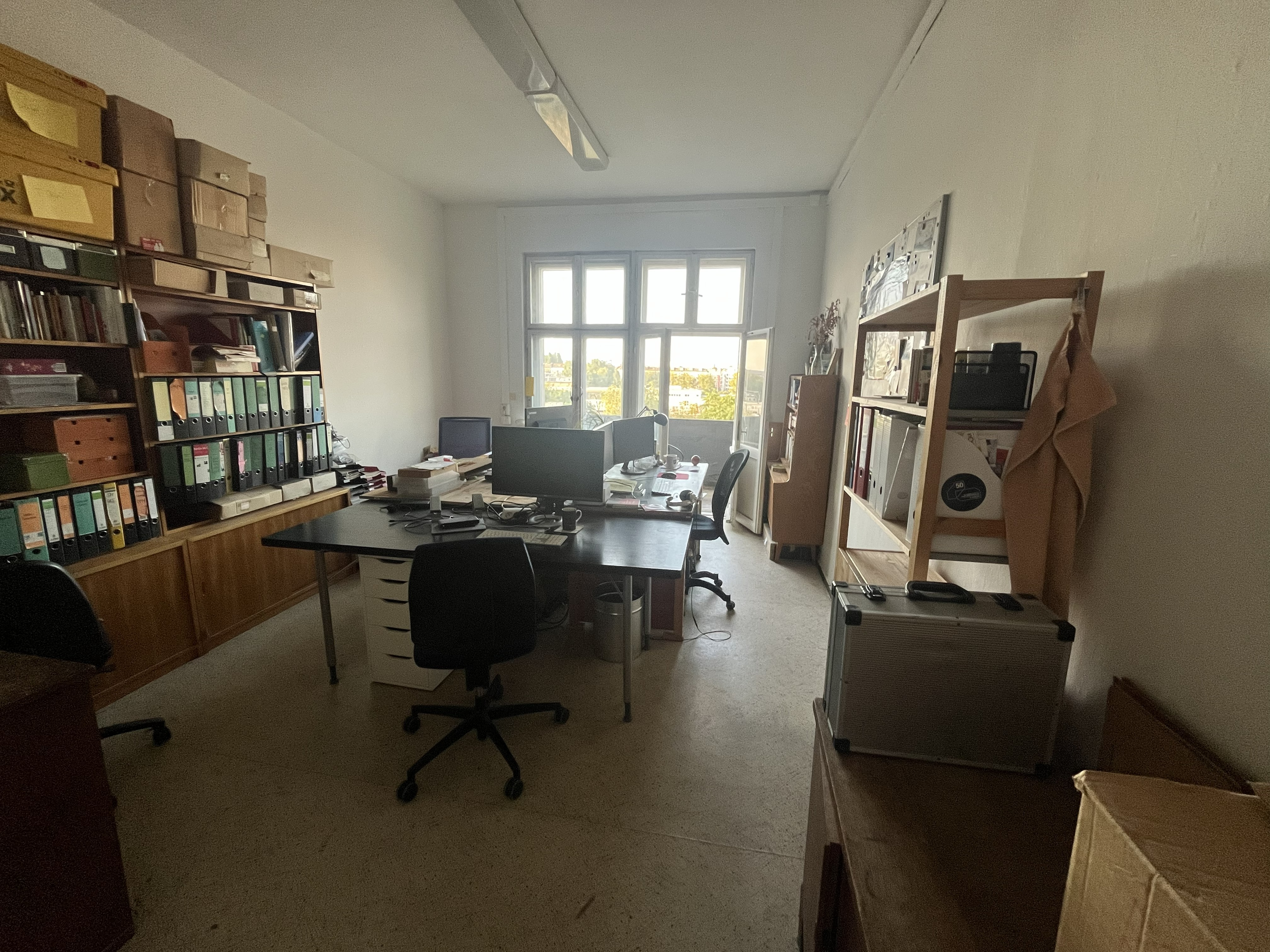 Coworking Spaces - Typ: Shared Office - Gemeinsam mit zwei Freiberuflern einen Raum teilen - RudolfLehmbruck