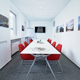Coworking Space: 2Redline Business Center