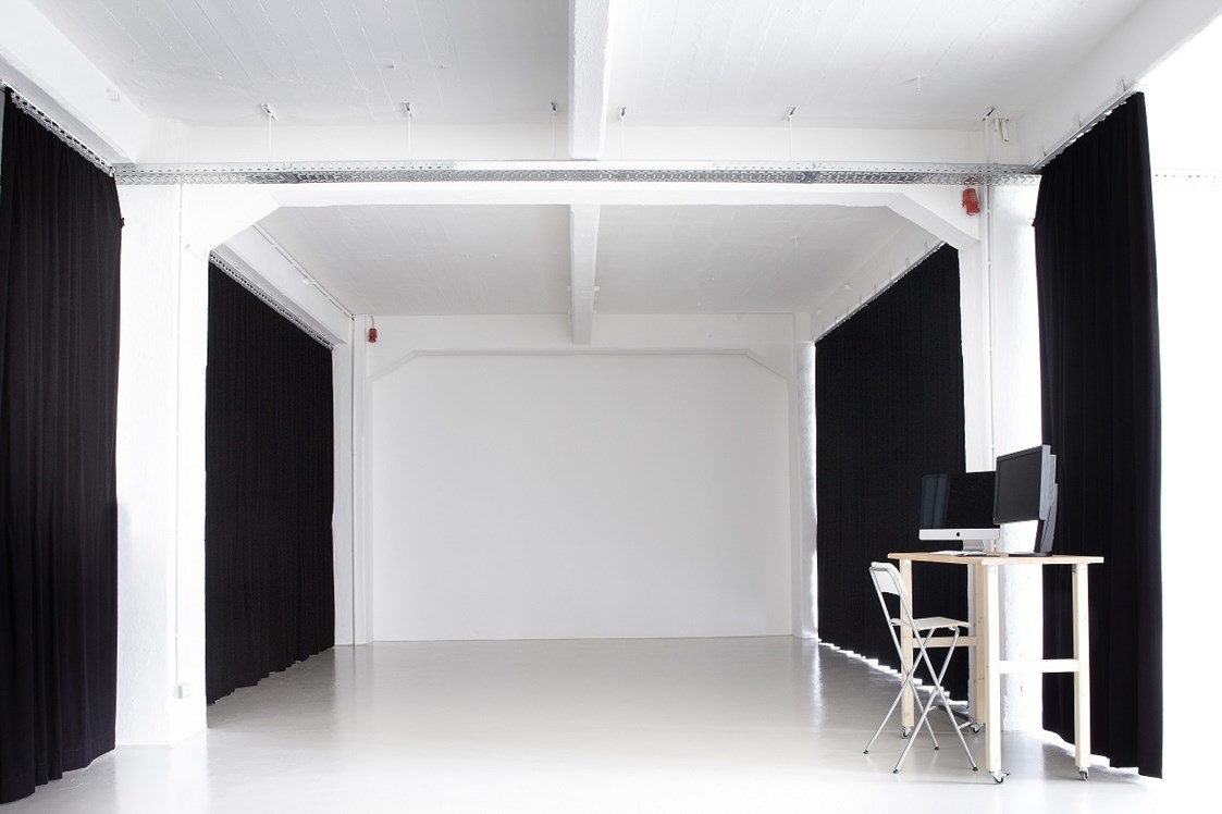 Coworking Space: Studioplatz / Studiobox - Yakeu Co-Working-Space 
