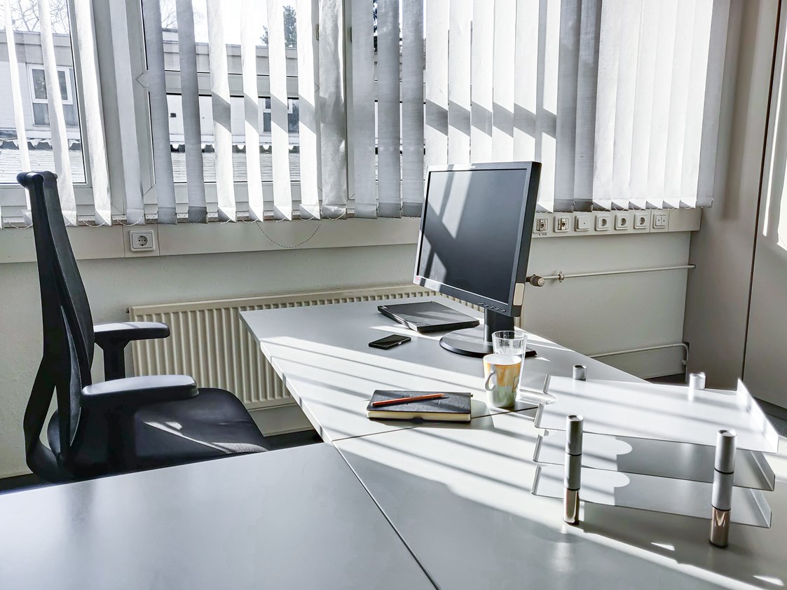 Coworking Space: Ein Schreibtisch in dem Coworking Space in Solingen als Flex Desk oder Fix Desk buchbar! - Coworking-Gräfrath