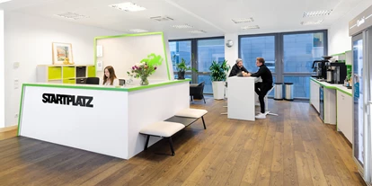 Coworking Spaces - feste Arbeitsplätze vorhanden - Köln - Empfang - STARTPLATZ Köln